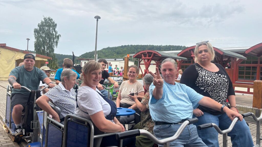 Unser Team Fahrt auf der Draisine
